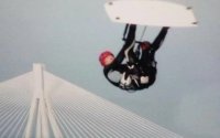 Γιάννης Καλογηράτος: Ο Κεφαλονίτης με τα έξι του εγγόνια, απογειώνεται με... κάιτ σερφ: «Νιώθω σαν αετός!»