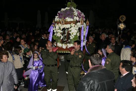 Συναντήθηκαν και φέτος οι επιτάφιοι στο Ληξούρι