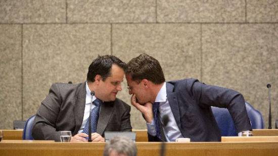 Ολλανδία: Το κοινοβούλιο ενέκρινε τον προϋπολογισμό λιτότητας