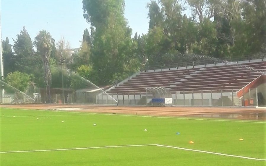 Στάδιο Αργοστολίου! Η ζέστη, ζέστη, αλλά και η φροντίδα... φροντίδα!