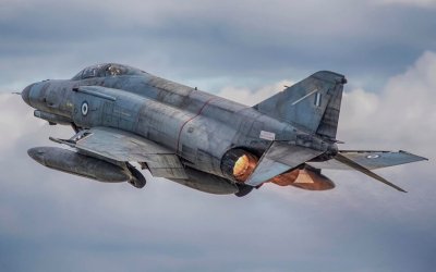Iόνιο: Πτώση μαχητικού Φάντομ της Πολεμικής Αεροπορίας ανοιχτά της Ανδραβίδας - Αναζητούνται οι δύο χειριστές