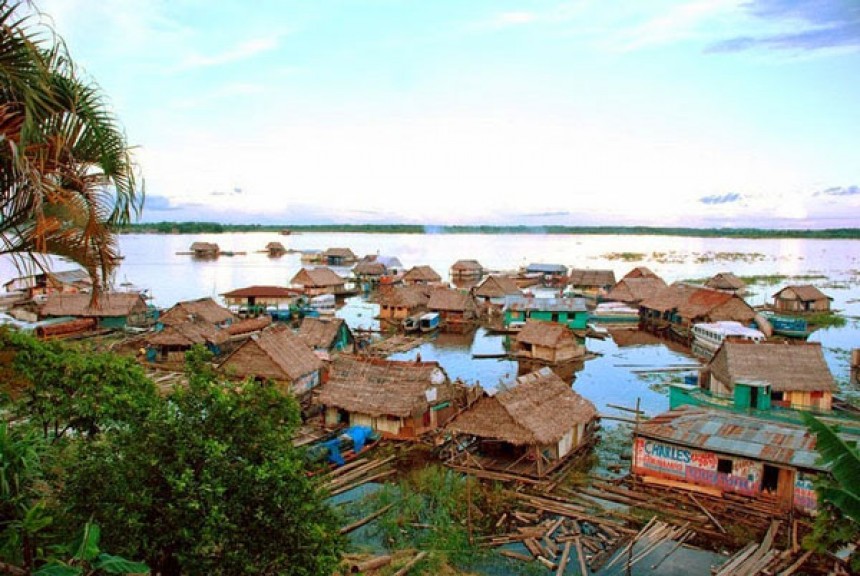 Iquitos: Η μεγαλύτερη πόλη χωρίς οδική πρόσβαση!