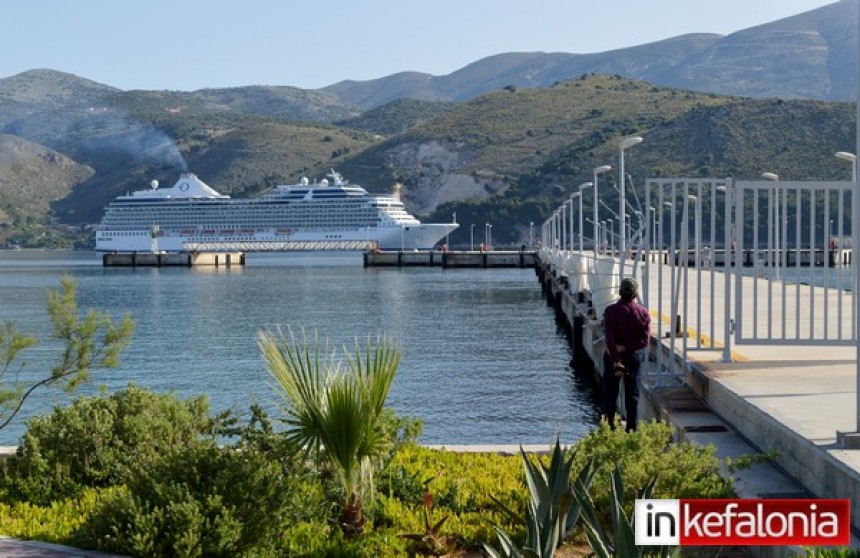 Το Reviera στο ηλιόλουστο Αργοστόλι!