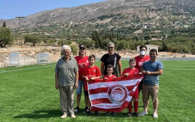 Σχολή Ποδοσφαίρου Ολυμπιακού Κεφαλονιάς: Η σημαία με τον έφηβο Δαφνοστεφανωμένο των ακαδημιών έφτασε στο νησί