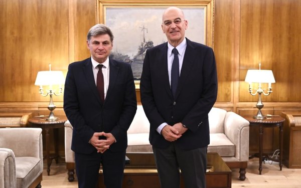 Mε τον Υπουργό Εθνικής Άμυνας Νίκο Δένδια συναντήθηκε ο Ευρωβουλευτής Νικόλας Φαραντούρης
