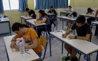 Πανελλήνιες 2021: Τι θα γίνει αν ένας μαθητής νοσήσει εν μέσω εξετάσεων