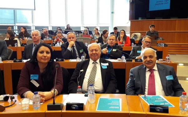 O Δήμαρχος υπέγραψε στις Βρυξέλλες την διακήρυξη για τα «Έξυπνα Νησιά»