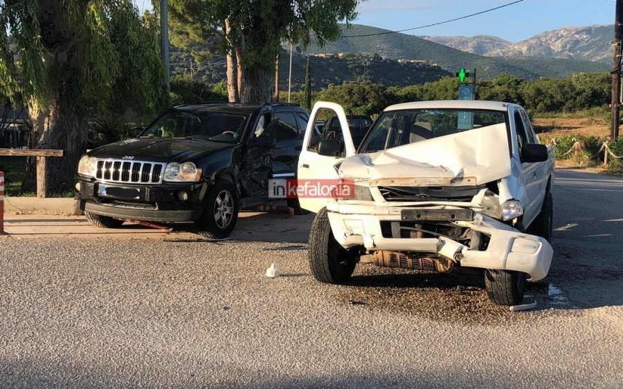 Κεφαλονιά: Τροχαίο στην διασταύρωση του Σιναπιά – Σύγκρουση Τζιπ με αγροτικό (εικόνες)