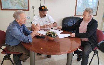 Υπογραφή σύμβασης για τη συντήρηση των πεζοπορικών διαδρομών Δήμου Σάμης