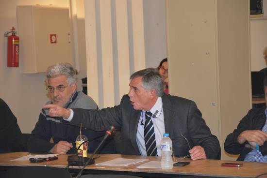 Βασίλης Ρουχωτάς: «Η πλειοψηφία ανέβασε σε δύο πράξεις το δημοτικό συμβούλιο: Φαρσοκωμωδία και Δράμα»