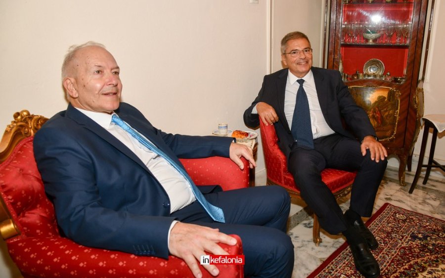 Ξεχωριστά φωτογραφικά ενσταντανέ από το τρατάρισμα των επισήμων στο Αρχονταρίκι του Αγίου Γερασίμου