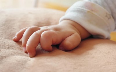 Θρίλερ με την οικογένεια του μωρού που έκλαιγε στο μπαλκόνι – Φόβοι ότι έφυγαν στη Βουλγαρία