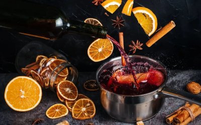 Ζεστό κρασί (Glühwein) με εσπεριδοειδή για το βράδυ της Πρωτοχρονιάς