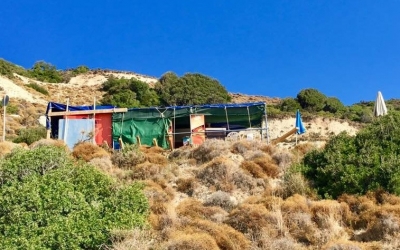 Με αυτό το παράπηγμα στον Μύρτο θα πάρουμε πίσω την "Γαλάζια Σημαία"; (εικόνες)