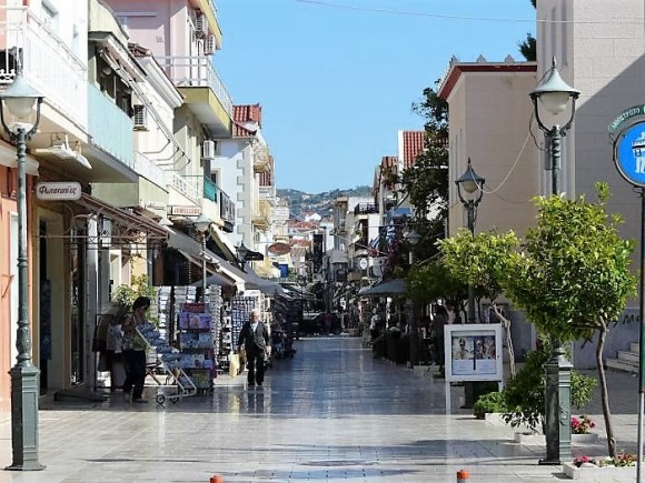 Π. Δρακουλόγκωνας : Κλειστά τα μαγαζιά τις Κυριακές