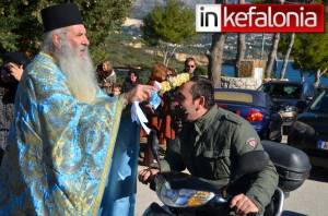 Ο αγιασμός των οδηγών και οχημάτων στην Πεσσάδα