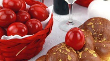 Οι γευστικές «ατασθαλίες» του Πάσχα: Πώς να αντισταθείς χωρίς να στερηθείς