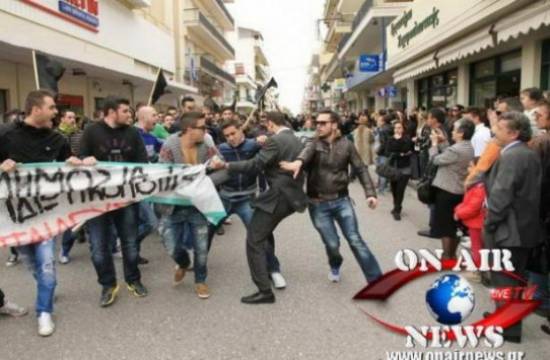 Επεισοδιακή παρέλαση στο Μεσολόγγι