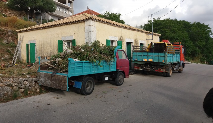 Σύλλογος Δειλινάτων : Πυρετώδεις εργασίες στο ελαιοτριβείο της Παναγίας της Λάμιας