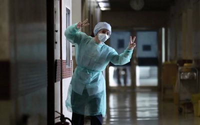 Σέρρες: Γέννησε η πρώτη έγκυος στην οποία χορηγήθηκαν μονοκλωνικά αντισώματα