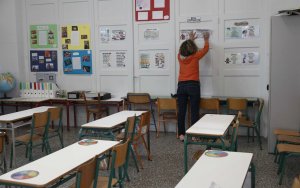 Στον "αέρα" σχολεία και click away – Πελώνη: Μπορεί να μην ανοίξουν τη Δευτέρα