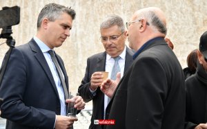 Η συζήτηση Υπουργού Υποδομών - Κουρή - Καππάτου, μπροστά στην κάμερα του INKEFALONIA.GR