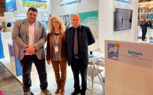 Επίσκεψη Αλεξάκη στην έκθεση τουρισμού “Salon des Vacances” στις Βρυξέλλες