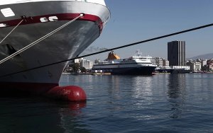Δεμένα τα πλοία την Πέμπτη λόγω πανελλαδικής απεργίας της ΠΝΟ