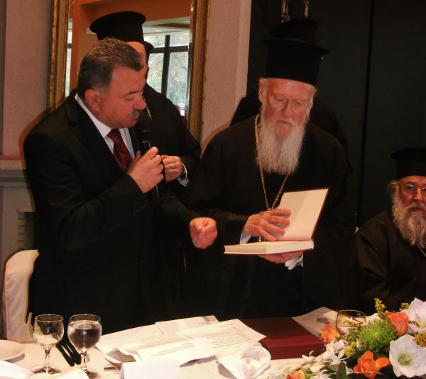 Τον Οικουμενικό Πατριάρχη Βαρθολομαίο υποδέχτηκε ο περιφερειάρχης Ιονίων Νήσων Θ. Γαλιατσάτος