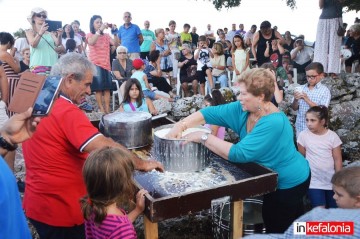 ''Τυρί της ώρας'' από έμπειρους τυροκόμους στο Μονοδένδρι (εικόνες & βίντεο)