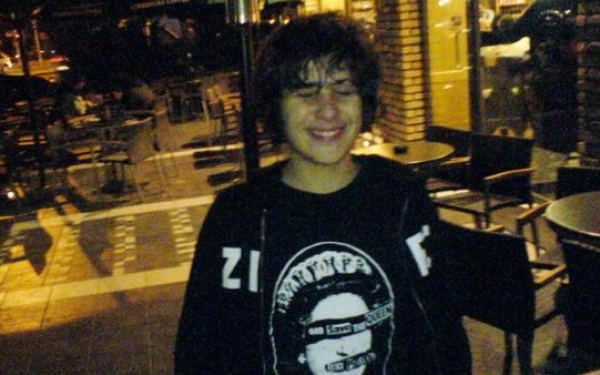 Σαν σήμερα το 2008 o Γρηγορόπουλος πέφτει νεκρός από σφαίρα αστυνομικού - Ο Δεκέμβρης της οργής, ο μήνας που κάηκε η Αθήνα