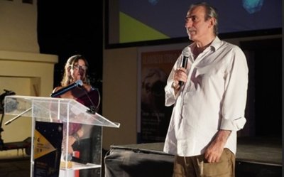 Ο Χρήστος Δήμας στο Φεστιβάλ Κύματα: «Είναι τιμή μου να βρίσκομαι στην Κεφαλονιά»