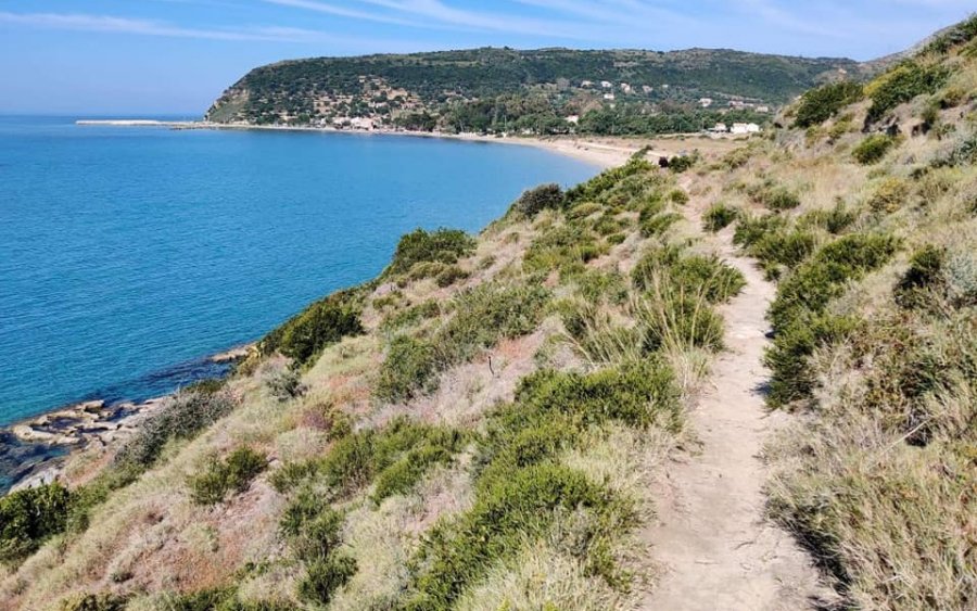 Καθαρίστηκε το μονοπάτι σε Αγία Βαρβάρα-Καμίνια-Μούντα (εικόνες)