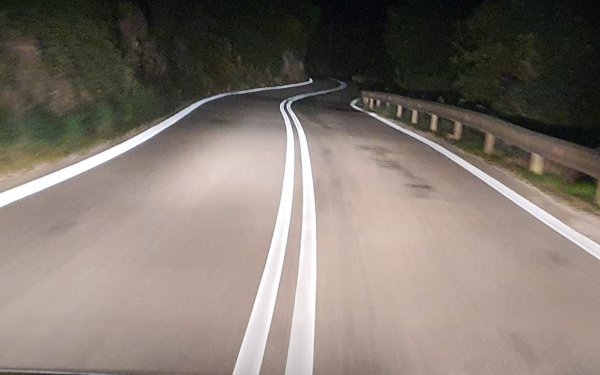 Oλοκληρώθηκε η διαγράμμιση Επαρχιακής οδού Αργοστολίου - Πόρου, Τραυλός: "Βελτιώνονται οι υποδομές με σημαντικά έργα"