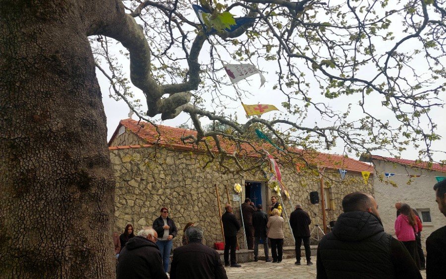 Με λιτανεία και παραδοσιακό κέρασμα η γιορτή της Ζωοδόχου Πηγής στα Αργίνια