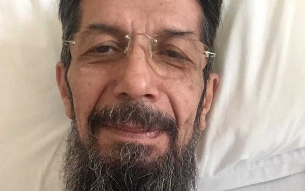 Γεράσιμος Χουλιάρας - Νέα selfie από το Νοσοκομείο: «Εάν δεν πήγαινα χτες με το ζόρι για εξετάσεις, σήμερα δεν θα ζούσα για να σας γράψω δυο κουβέντες"