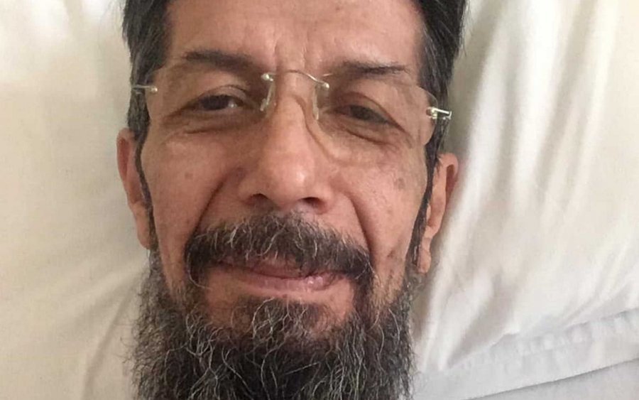 Γεράσιμος Χουλιάρας - Νέα selfie από το Νοσοκομείο: «Εάν δεν πήγαινα χτες με το ζόρι για εξετάσεις, σήμερα δεν θα ζούσα για να σας γράψω δυο κουβέντες"