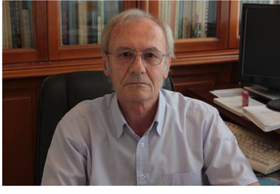Γαβριήλ Μανωλάτος: «Αέναη λιτότητα-μεταπολεμικό ΑΕΠ-σύγχρονη εξαθλίωση»