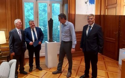 Έντονο "άρωμα" Κεφαλονιάς στην δεξίωση του Πρωθυπουργού στο Μέγαρο Μαξίμου, για το έργο του Γεράσιμου Σκλάβου (εικόνες)