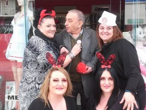 Scandalo! Νοσοκόμες, λαγουδάκια, διαβολίνες τσικνίζουν στην Πλατεία Καμπάνας!