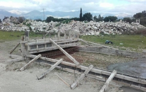 Νέες αντιδράσεις για τα μπάζα: "Το νταμάρι Δήμαρχε να το φτιάξεις έξω από το γήπεδο στο Αργοστόλι"