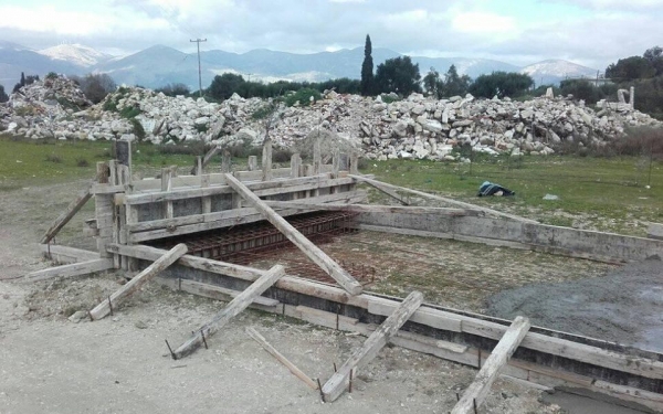 Νέες αντιδράσεις για τα μπάζα: "Το νταμάρι Δήμαρχε να το φτιάξεις έξω από το γήπεδο στο Αργοστόλι"