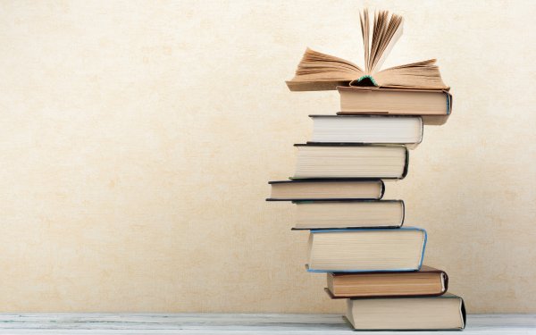 Νέος μόνιμος Βιβλιοθηκονόμος και τιμητική εκδήλωση για τον Ρήγα Καππάτο στην Ιακωβάτειο Βιβλιοθήκη