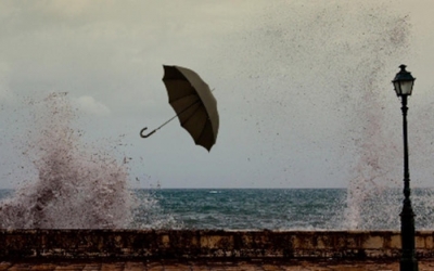Καιρός: «Καλοκαίρι» και σήμερα – «Χειμώνας» από αύριο με κρύο και βροχές
