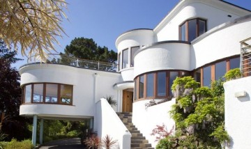 Δείτε ένα καταπληκτικό διαμέρισμα της δεκαετίας του '30 που η αξία του αγγίζει τα 3,5 εκατ.€!