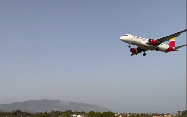 Προσγειώθηκε η πρώτη πτήση της IBERIA με προορισμό την Κεφαλονιά