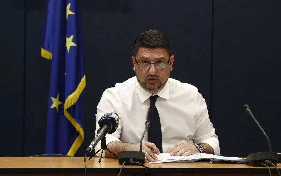 Τέρμα οι όρθιοι στα κέντρα διασκέδασης από μεθαύριο και βαριά πρόστιμα - Οι ανακοινώσεις Χαρδαλιά
