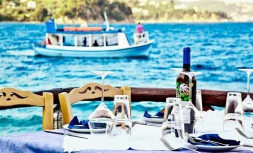 Κρατάει δυνάμεις η ελληνική τουριστική βιομηχανία