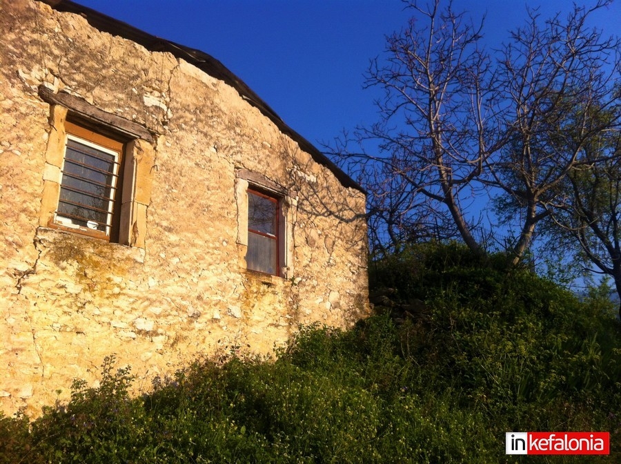 Ανοιξιάτικες περιπλανήσεις στα χωριά της Σάμης! (εικόνες)