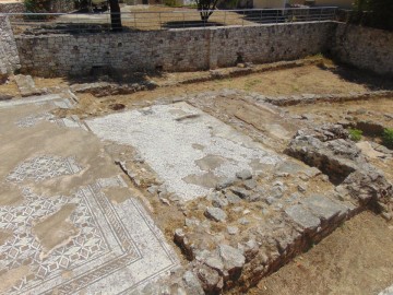 Ρωμαϊκή βίλα και στην Αγία Ευφημία- δυστυχώς αφημένη στην τύχη της